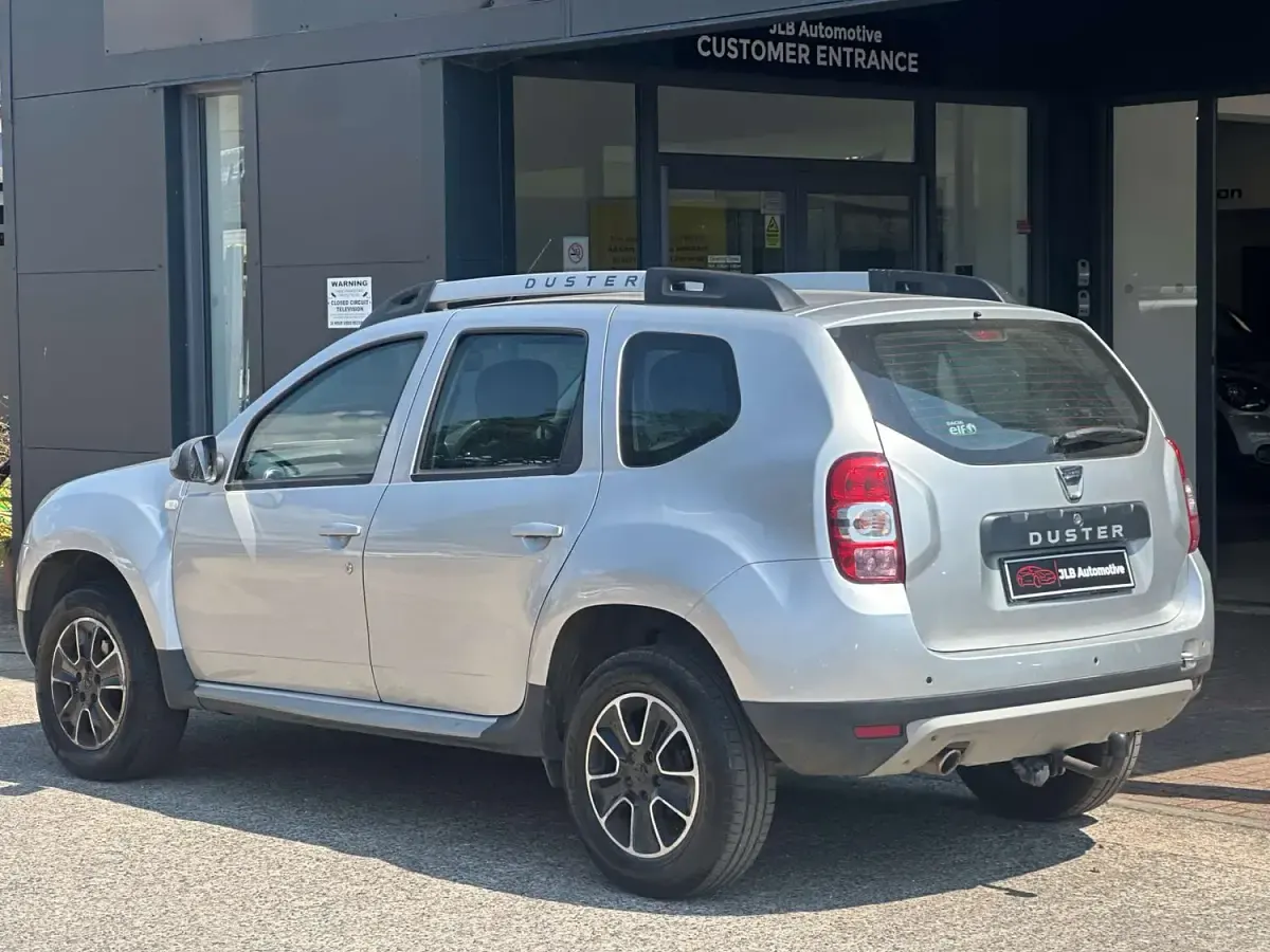 Used Dacia Duster Prestige 110 HP (80 kW) 2017 Silver SUV
