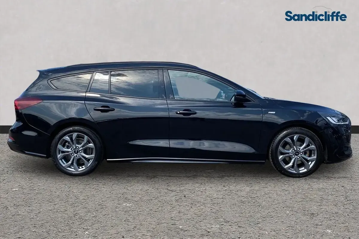 Used Ford Focus ST-Line 155 HP (114 kW) 2024 Black Estate