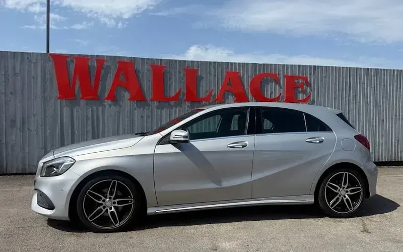 Used Mercedes A180 AMG Line Premium 109 HP (80 kW) 2018 Hatchback