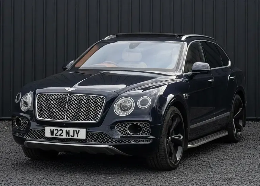 Used Bentley Bentayga 608 HP (447 kW) 2016 Blue SUV