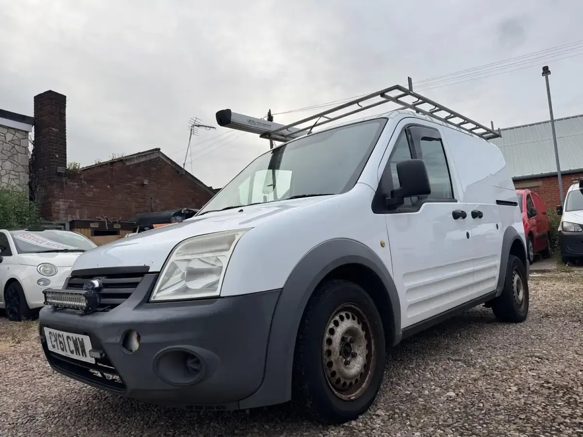 Used Ford Transit Connect 2011 White MPV