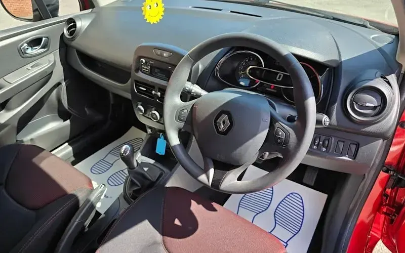 Usado Renault Clio IV Expression+ 73 HP (53 kW) 2015 Citadino