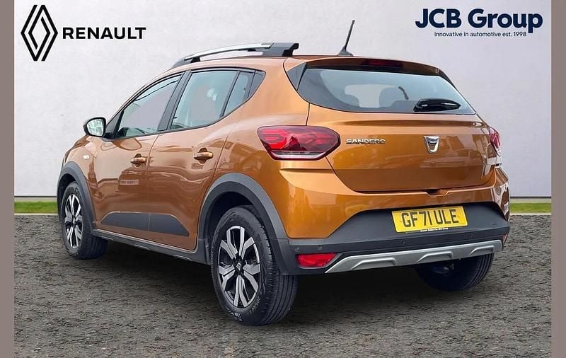 Used Dacia Sandero Prestige 90 HP (66 kW) 2021 Orange SUV