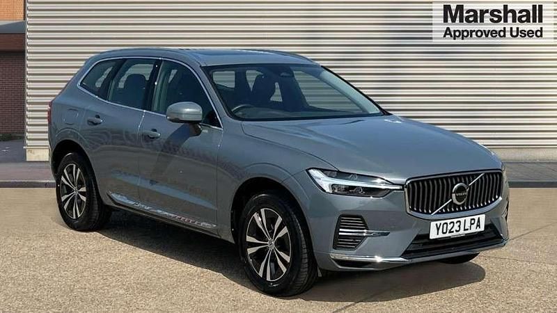 Grey Used 2023 Volvo XC60 Core SUV | £31,995 (Good price) - Image 1/4