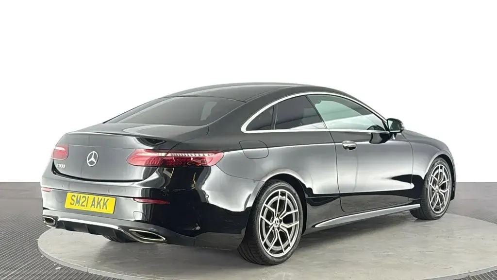 Used Mercedes E300 AMG Line Premium 272 HP (200 kW) 2021 Black Coupe