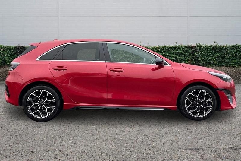 Usado Kia Ceed GT-Line 2024 Vermelho Citadino
