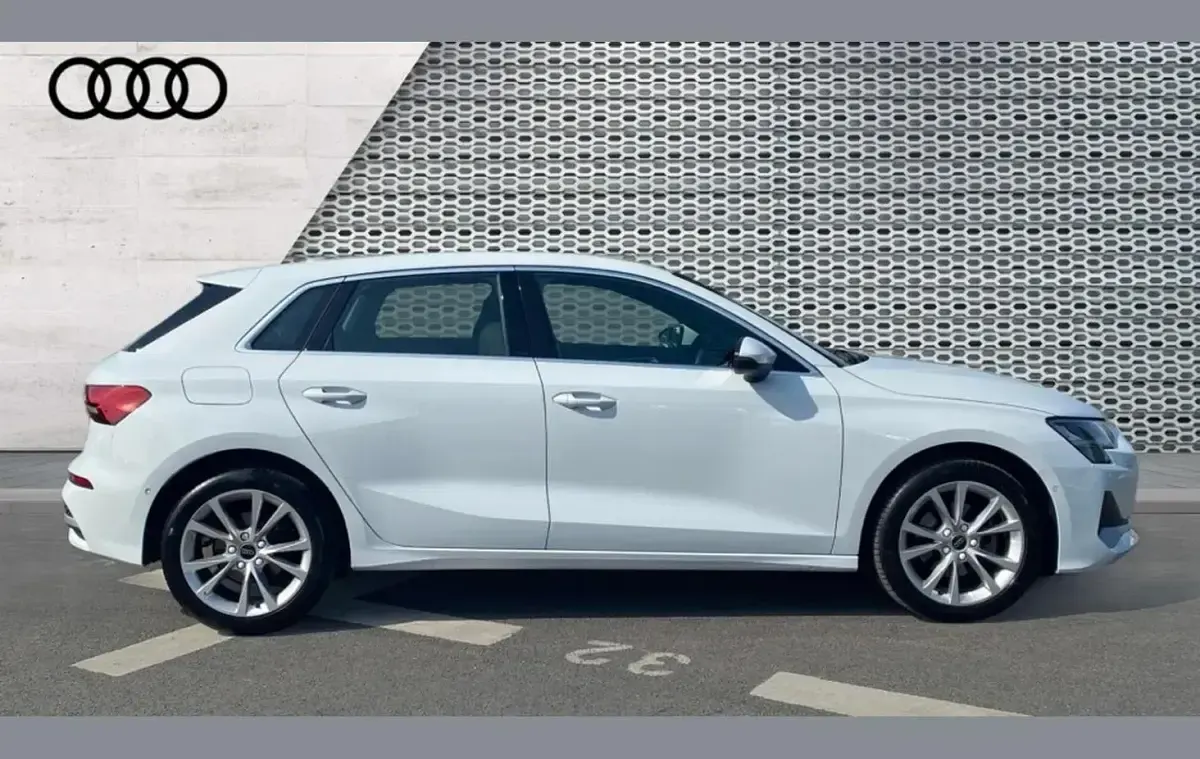 Used Audi A3 Sport 113 HP (83 kW) 2025 White Hatchback