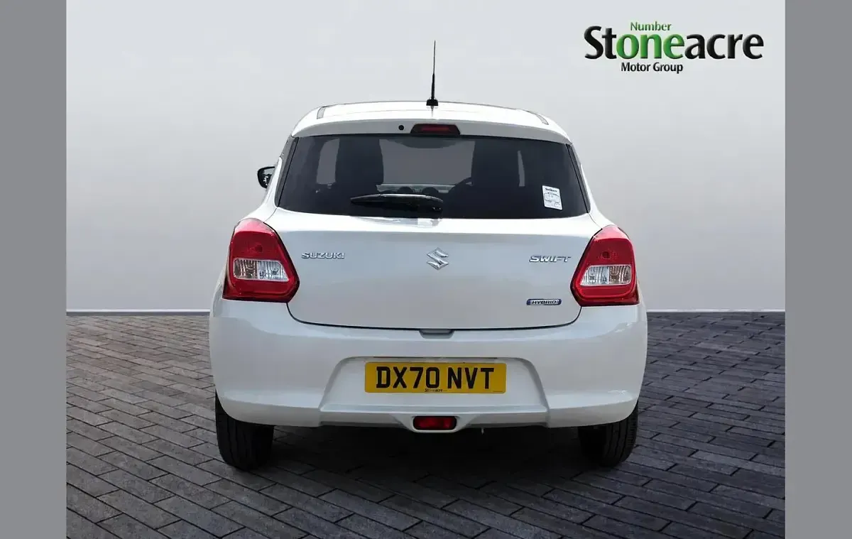 Used Suzuki Swift SZ3 90 HP (66 kW) 2020 White Hatchback
