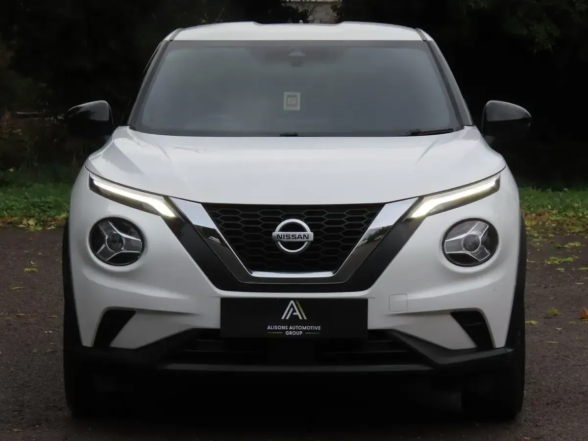 Used Nissan Juke N-Connecta 114 HP (83 kW) 2021 White SUV