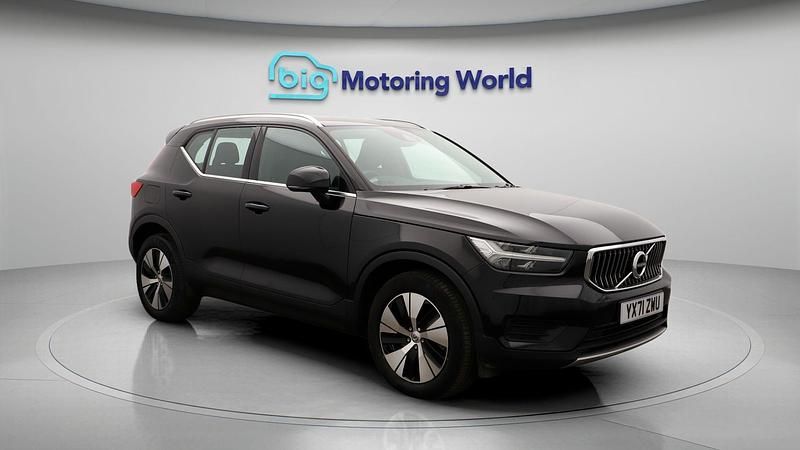 Used 2021 Volvo XC40 Inscription SUV | £24,900 (Fair price) - Image 1/4