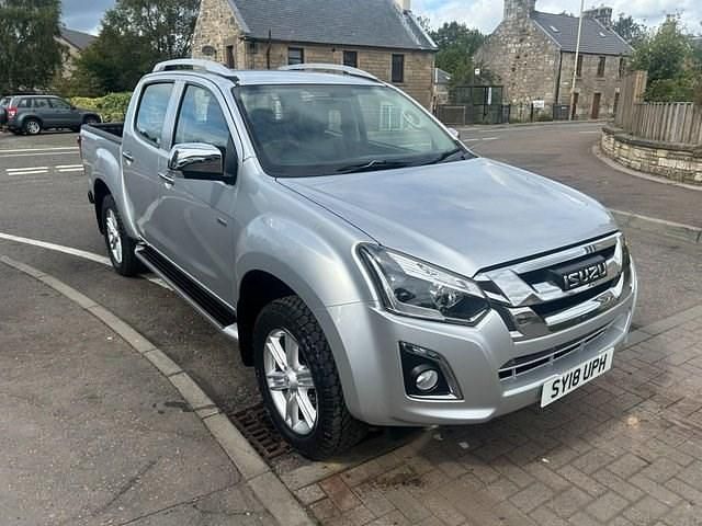 Begagnad Isuzu Pick up 164 HK (120 kW) 2018 Silver Pickup