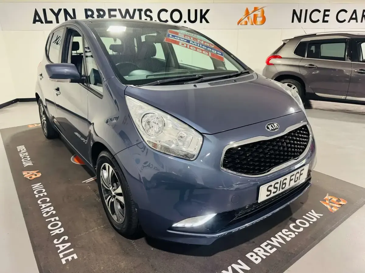 Used Kia Venga 128 HP (94 kW) 2016 Blue Hatchback