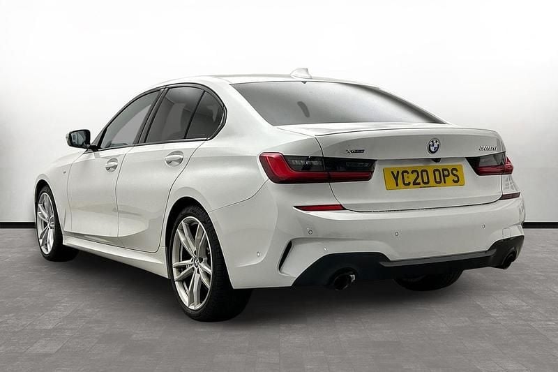 Begagnad BMW 320 M Sport 187 HK (137 kW) 2020 Vit
