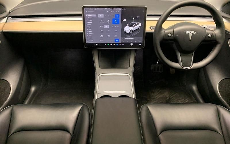 Used 2023 Tesla Model Y Long Range SUV | £25,070 (Super price) - Image 1/3