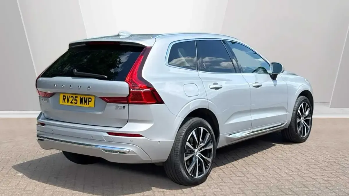 Used Volvo XC60 Ultra 247 HP (181 kW) 2025 Silver SUV