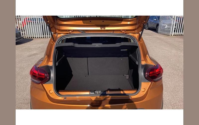 Used Dacia Sandero Journey 90 HP (66 kW) 2024 Orange SUV