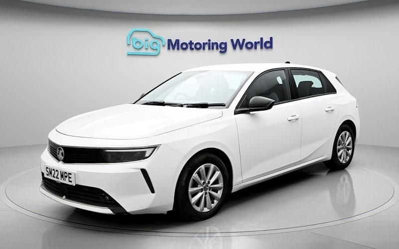 Used Vauxhall Astra Design Edition 131 HP (96 kW) 2025 Hatchback