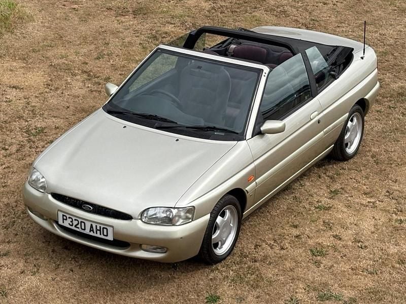 Gold Used 1996 Ford Escort Cabriolet Cabriolet | £3,495 - Image 1/4