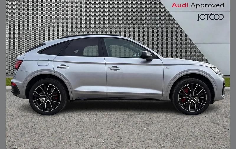 Used Audi Q5 Sportback Comfort 261 HP (191 kW) 2023 Silver SUV