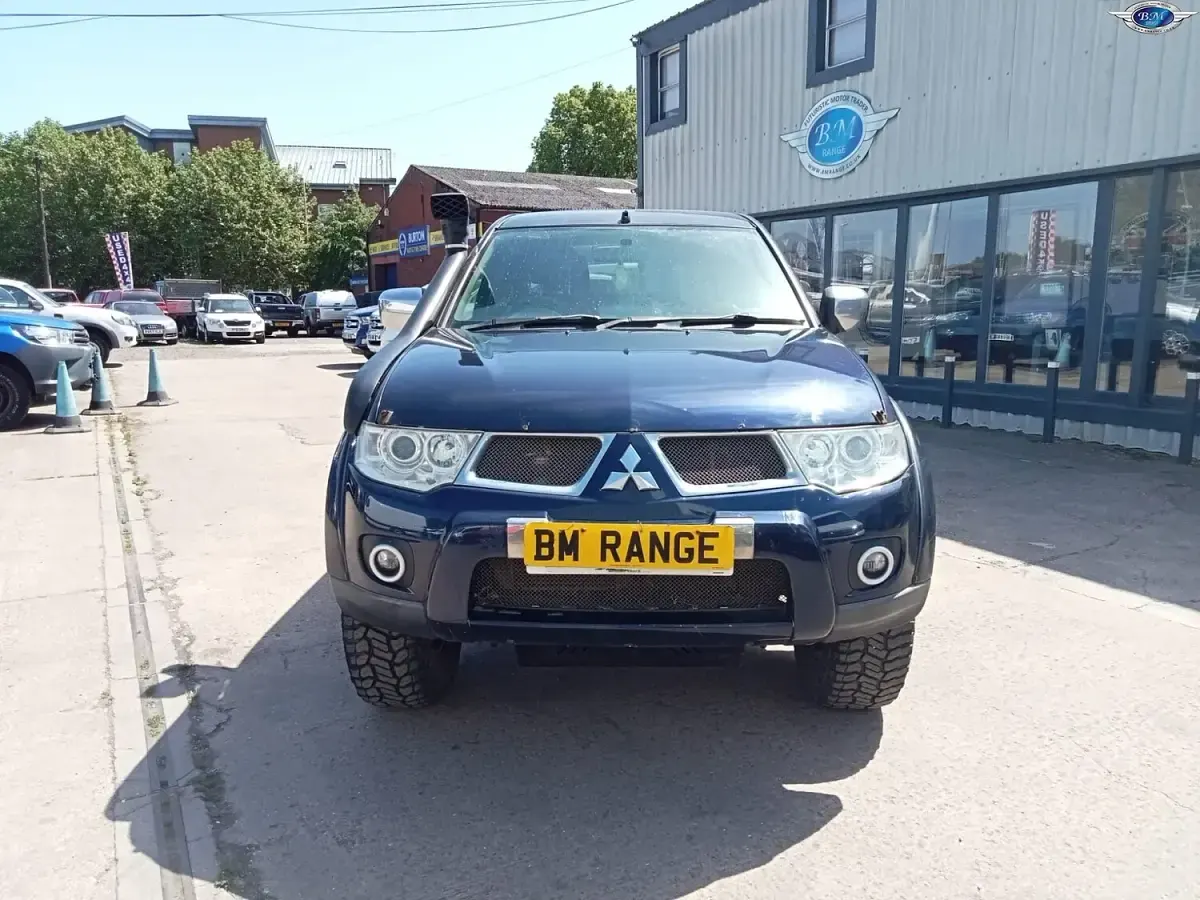 Used Mitsubishi L200 176 HP (129 kW) 2010 Blue Pickup
