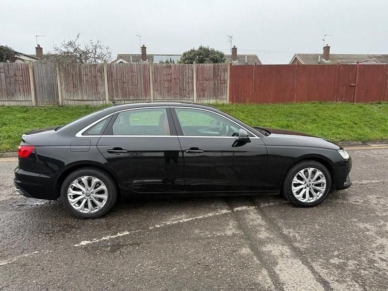 Used Audi A4 Comfort 163 HP (119 kW) 2019 Black Sedan