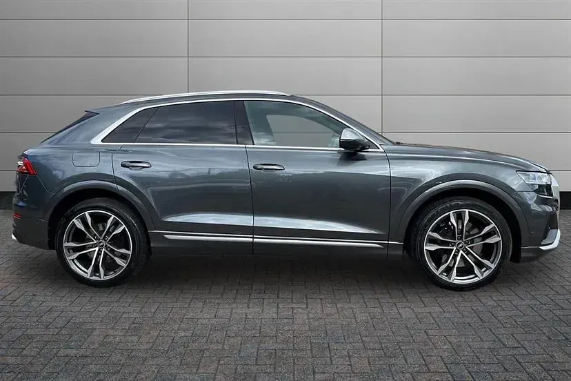 Używany Audi SQ8 Comfort 507 KM (372 kW) 2021 Szary SUV