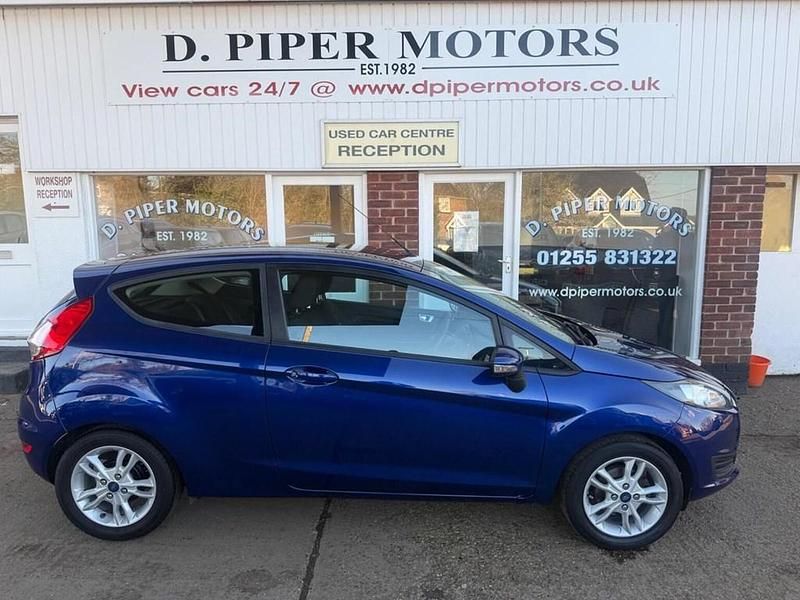 Used Ford Fiesta Style 2015 Blue Hatchback