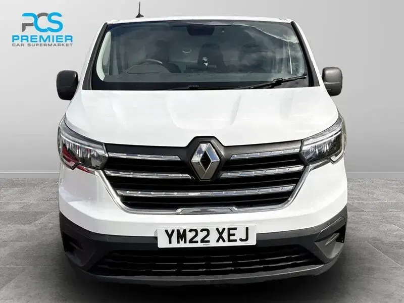 Used Renault Trafic Business 128 HP (94 kW) 2022 Glacier white