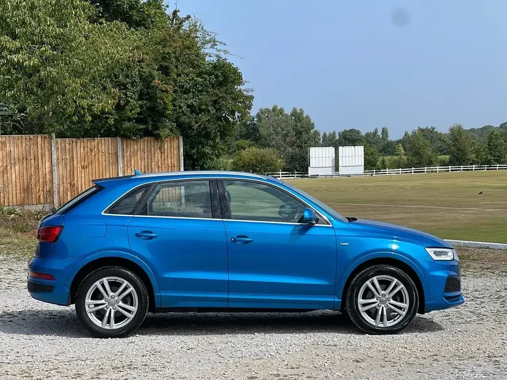 Usado Audi Q3 S-Line 184 HP (135 kW) 2017 Azul SUV