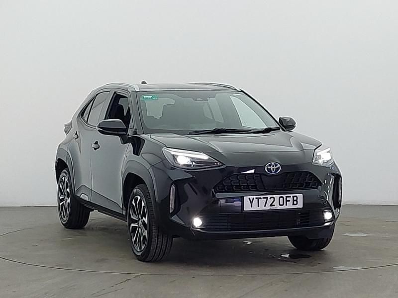 Black Used 2022 Toyota Yaris Hybrid Design Estate | £19,998 (Fair price) - Image 1/4
