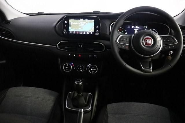 Used Fiat Tipo Cross 100 HP (73 kW) 2021 Black Hatchback