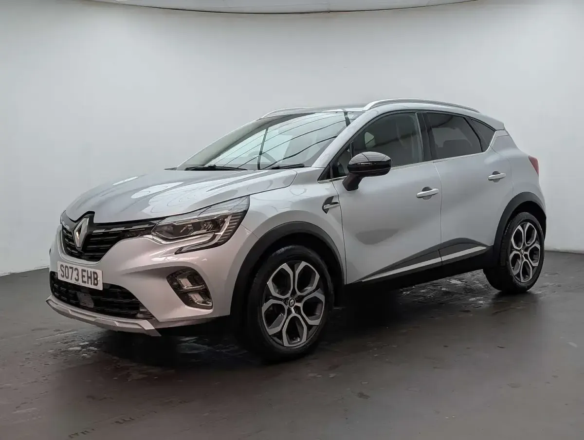 Used Renault Captur Techno 143 HP (105 kW) 2024 Grey SUV