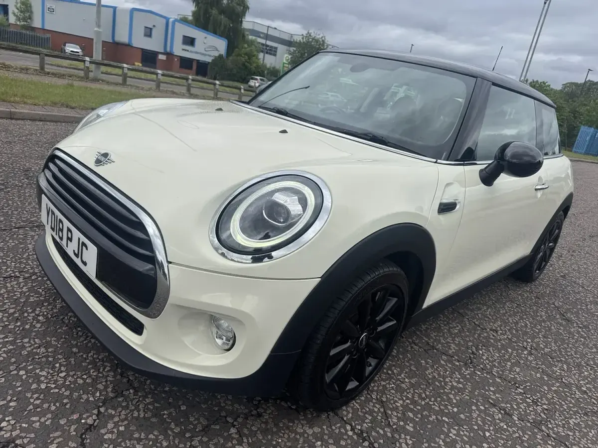 Used Mini Cooper D Hatch 116 HP (85 kW) 2018 White Hatchback