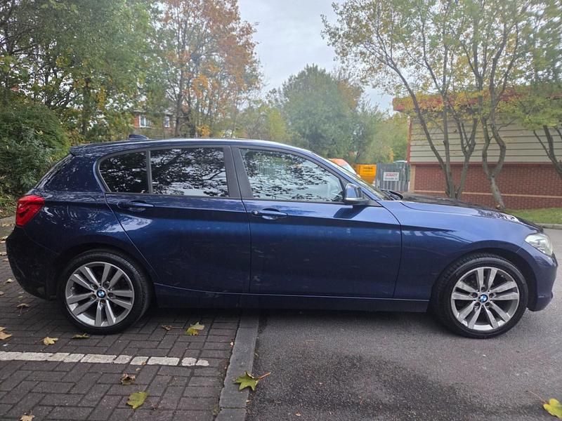 Used BMW 118 Sport Line 2017 Blue Hatchback