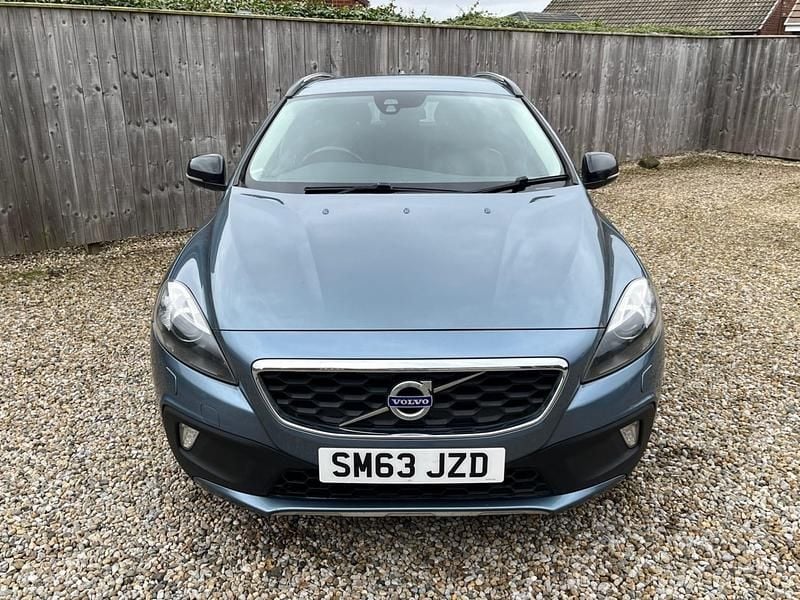 Used Volvo V40 2014 Blue Hatchback