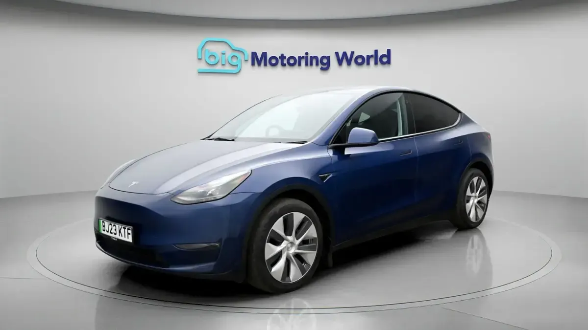Used Tesla Model Y Long Range AWD 378 kW (514 HP) 2023 Blue SUV