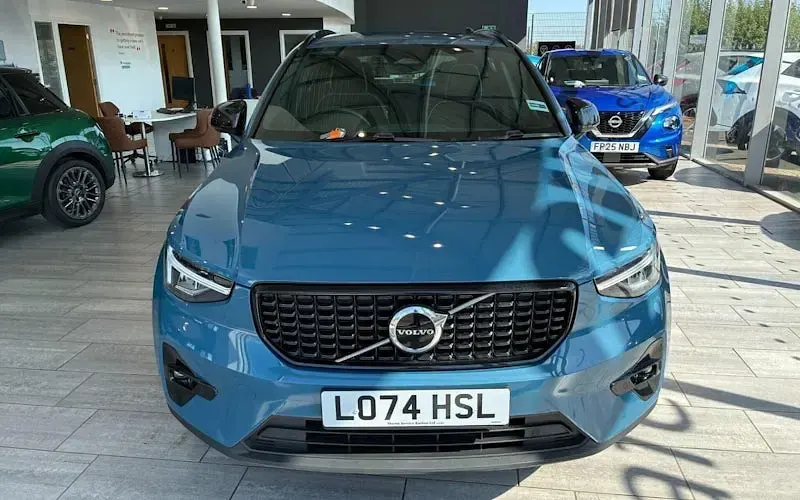 Used Volvo XC40 Plus 197 HP (144 kW) 2026 SUV