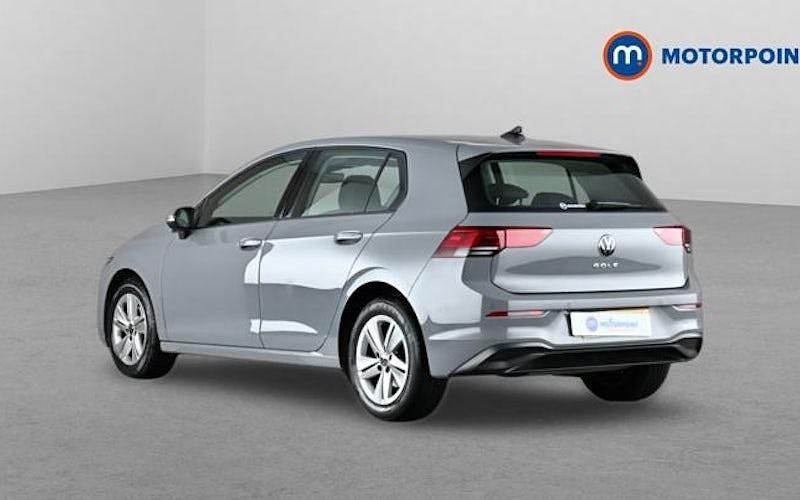 Second-hand VW Golf VIII Life 110 CP (80 kW) 2023 Gri Hatchback