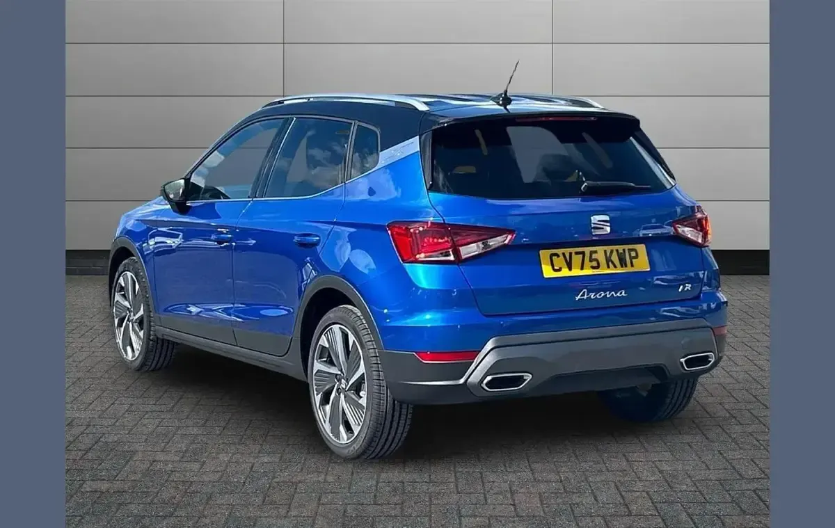 New Seat Arona FR Sport 113 HP (83 kW) 2025 Blue SUV