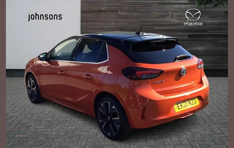 Second-hand Vauxhall Corsa-e Elite 100 kW (136 CP) 2021 Portocaliu Hatchback