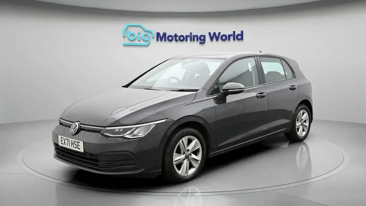 Begagnad VW Golf VII Life 150 HK (110 kW) 2021 Grå Halvkombi