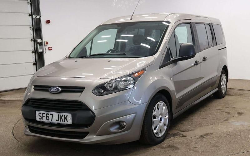 Used Ford Tourneo Zetec 120 HP (88 kW) 2017 Estate