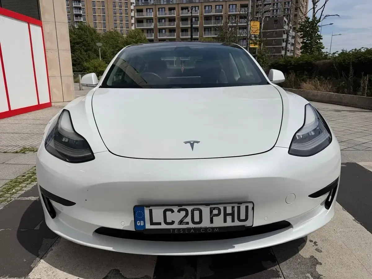 Used Tesla Model 3 Standard Range 52 kW (72 HP) 2020 White Sedan
