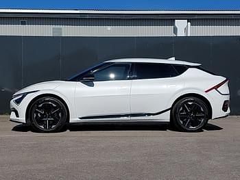 Used Kia EV6 GT-Line 165 kW (225 HP) 2025 White SUV