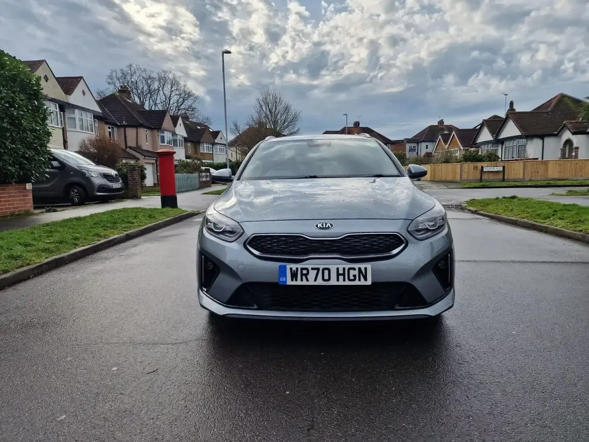 Used Kia Ceed 139 HP (102 kW) 2020 Silver Hatchback