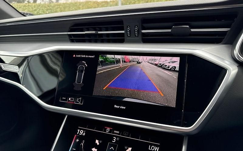 Used Audi A6 S-Line 204 HP (150 kW) 2024 Blue Estate