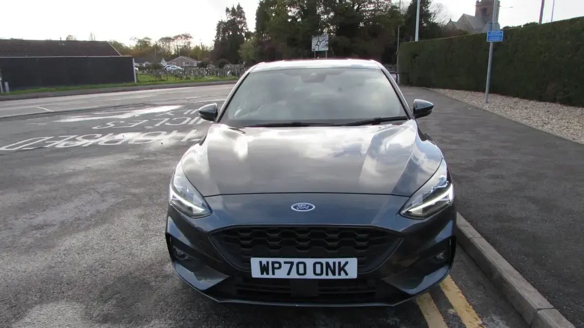 Used Ford Focus ST-Line X 155 HP (114 kW) 2020 Grey Hatchback