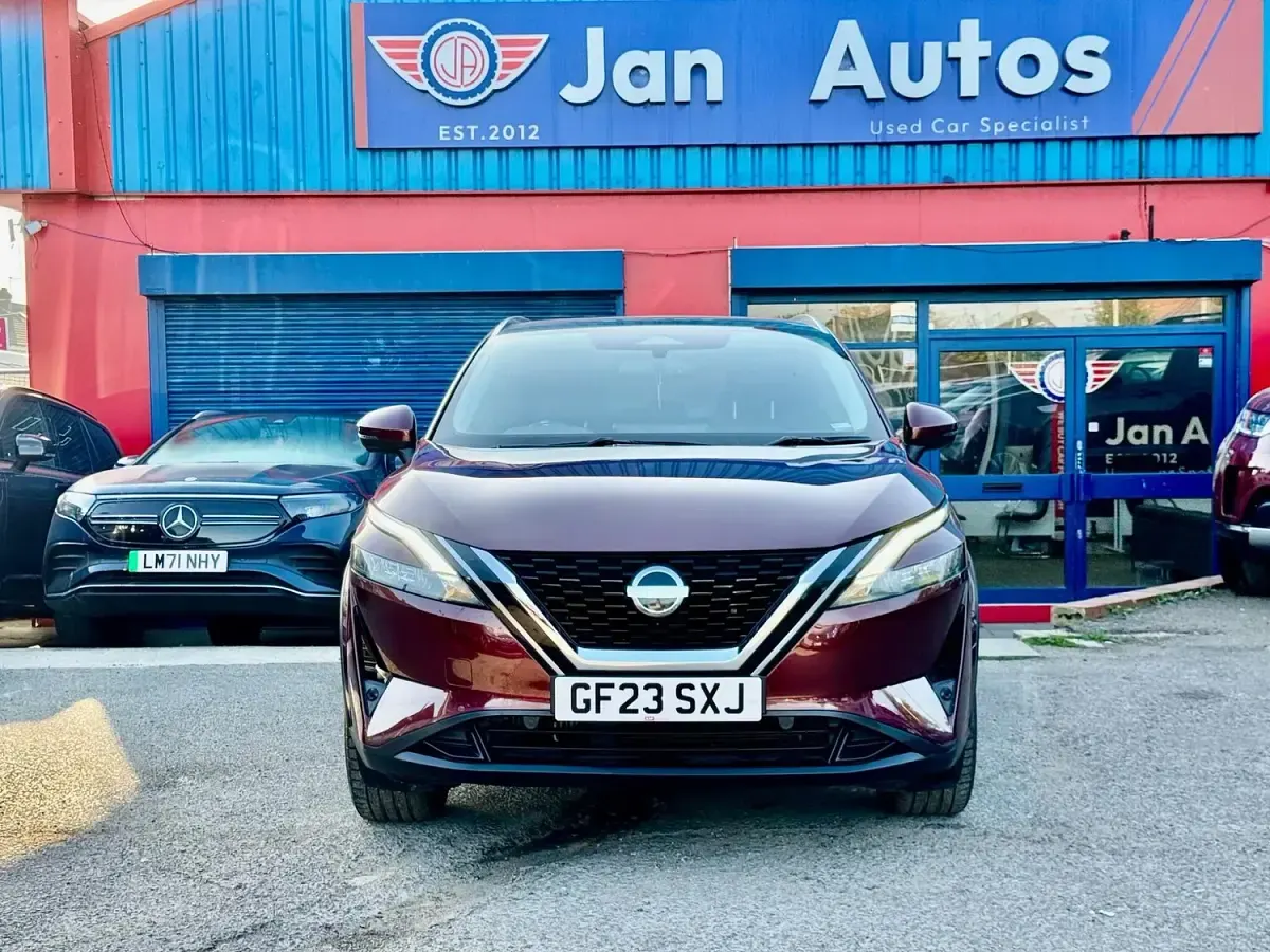 Used Nissan Qashqai N-Connecta 158 HP (116 kW) 2023 Red SUV