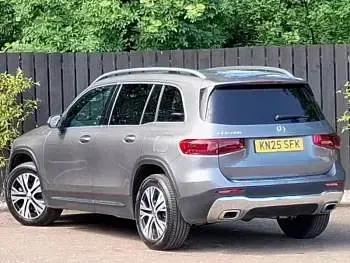 Begagnad Mercedes GLB200 Executive 163 HK (119 kW) 2025 Grå SUV