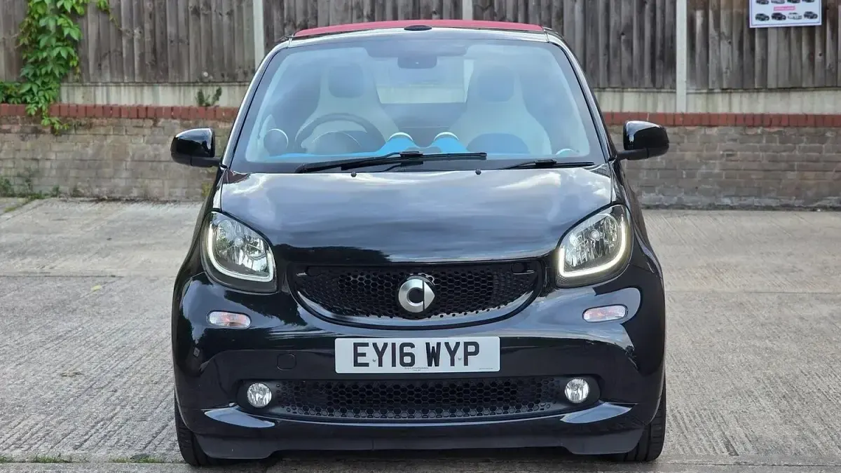 Used Smart ForTwo Cabrio Premium 71 HP (52 kW) 2016 Black Cabriolet